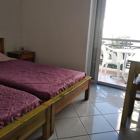 Ton Mari Apartments 帕琉乔拉 外观 照片